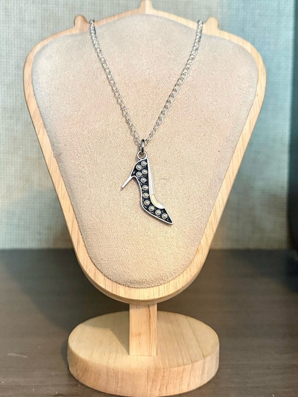 $68.00- Karl Lagerfeld Enamel High Heel Pendant .925 Sterling Silver Necklace